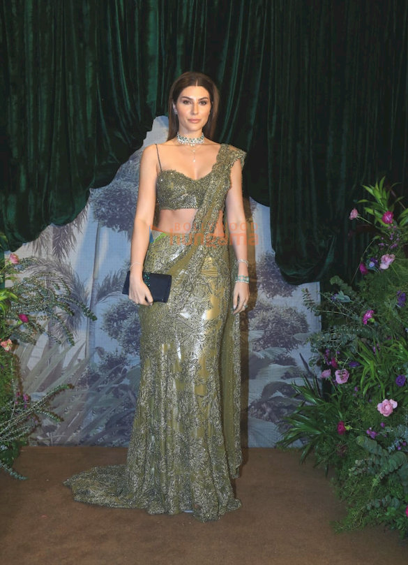 photos janhvi kapoor anil kapoor bhumi pednekar varun dhawan rakul preet singh rekha and others attend anshula kapoor and roha 7