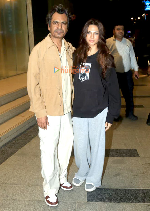 Photos: Nawazuddin Siddiqui snapped with daughter in Bandra Photos: Nawazuddin Siddiqui snapped with daughter in Bandra