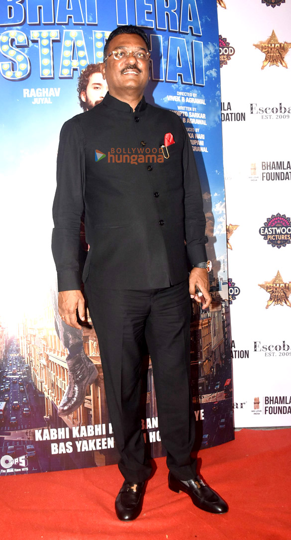 photos raghav juyal samay raina ameesha patel and others grace the trailer launch of bhai tera star hai 2026 40