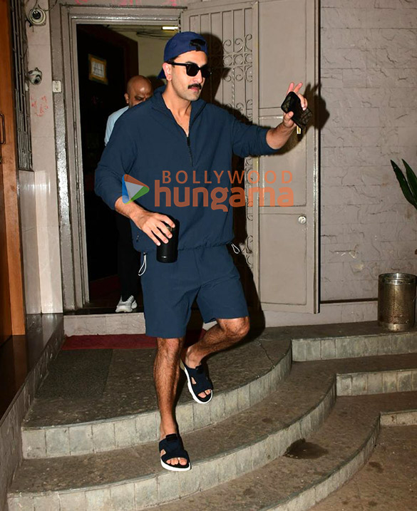 photos ranbir kapoor spotted outside a dubbing studio in bandra 2