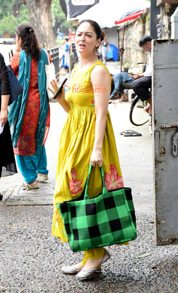 photos sandeepa dhar snapped outside dance class in khar 4