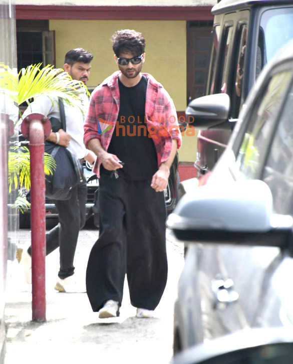 photos shahid kapoor snapped at a gym in bandra 1