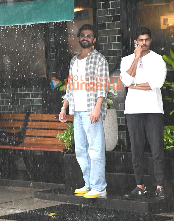 photos zaheer iqbal snapped outside a cafe in bandra 1