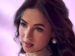 Sonal Chauhan looks like a fairy in white