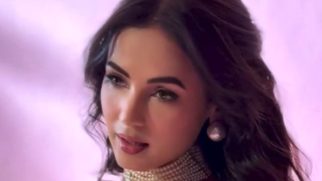 Sonal Chauhan looks like a fairy in white