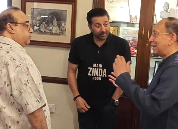 Team Batwara 1947 visits Netaji Bhawan in Kolkata, meets Netaji Subhas Chandra Bose’s grandnephew Sugata Bose