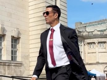 Akshay Kumar is all style on the sets of Samuk Akshay Kumar is all style on the sets of Samuk