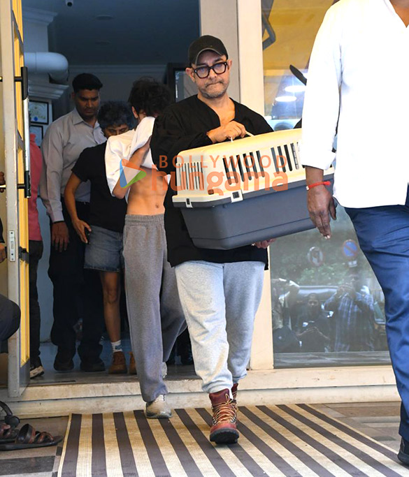 photos aamir khan kiran rao with son azad spotted outside a pet clinic in santacruz 3