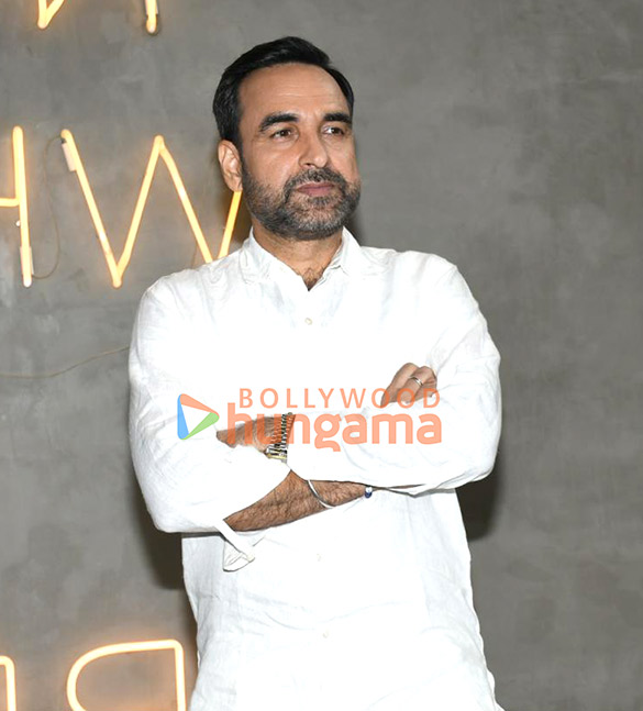 photos ali fazal pankaj tripathi and divyenndu snapped at excel office for promoting mirzapur the movie 4