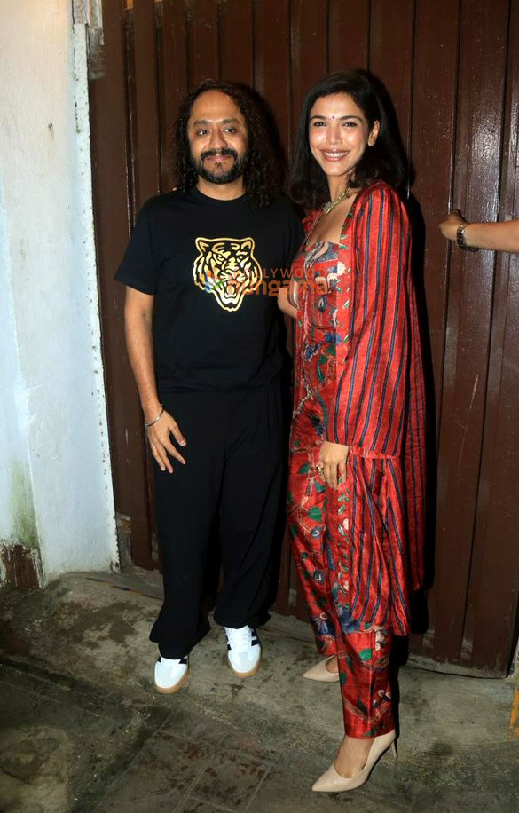 photos ali fazal and divyenndu host a special daawat for the entire team of mirzapur the movie at bandra 9
