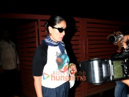 Photos: Kareena Kapoor Khan snapped in Khar