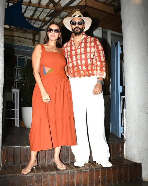 photos neha dhupia angad bedi sanjay kapoor and maheep kapoor snapped shooting for double date at olive in bandra 5