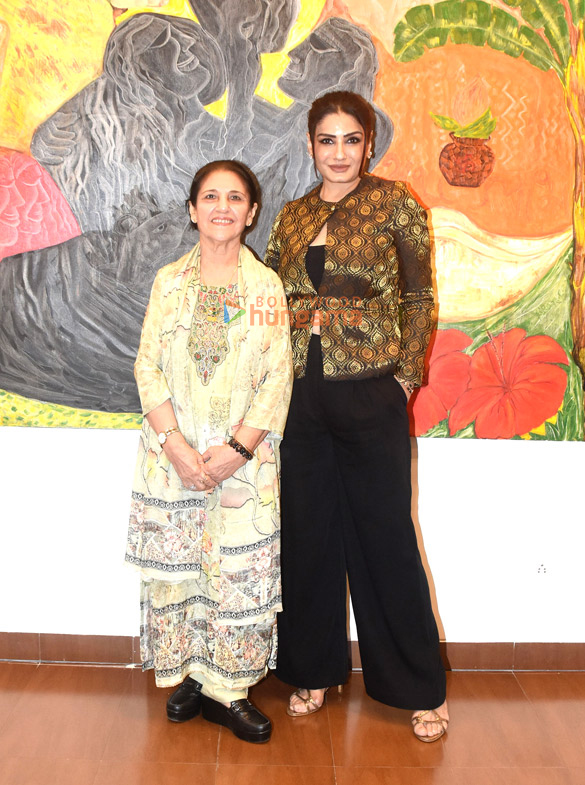 Photos: Raveena Tandon inaugurates veteran artist Kiran Chopra’s exhibition