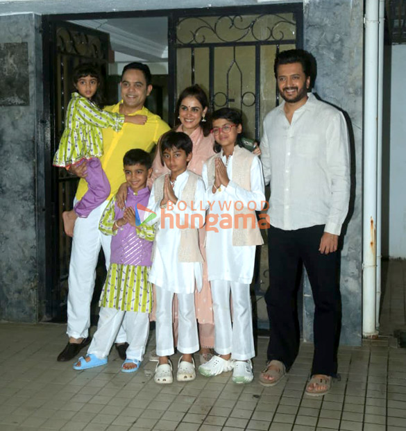 photos riteish deshmukh genelia deshmukh and their kids snapped in bandra 1