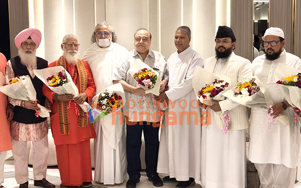 photos spiritual leaders attend rajkumar santoshis special screening of batwara 1947 4