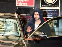 Photos: Varun Dhawan snapped outside a gym in Khar