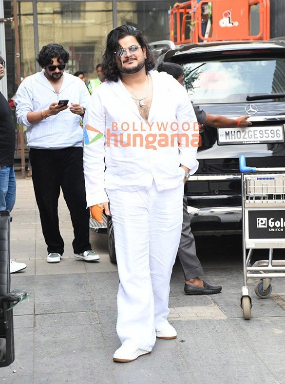 photos vishal mishra snapped at kalina airport 2