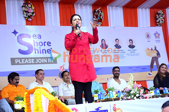 photos ajay devgn amruta fadnavis and others were snapped at grace divyaj foundations sea shore shine clean up drive 2026 7