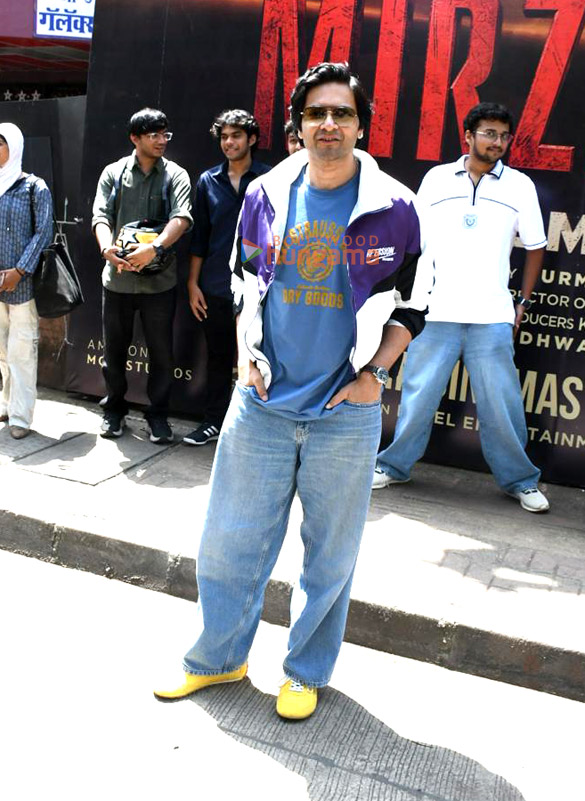 photos ali fazal snapped promoting mirzapur the movie 6
