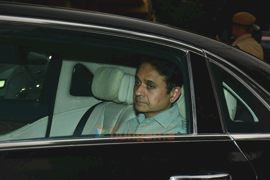 photos karan johar and vaani kapoor and others snapped at rani mukerjis mothers funeral 1