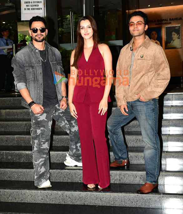 Photos: Kunal Kemmu, Preity Zinta, Sparsh Shrivastava and Vanshika Dhir snapped promoting Vibe at Rang Mandir Bandra Photos: Kunal Kemmu, Preity Zinta, Sparsh Shrivastava and Vanshika Dhir snapped promoting Vibe at Rang Mandir Bandra