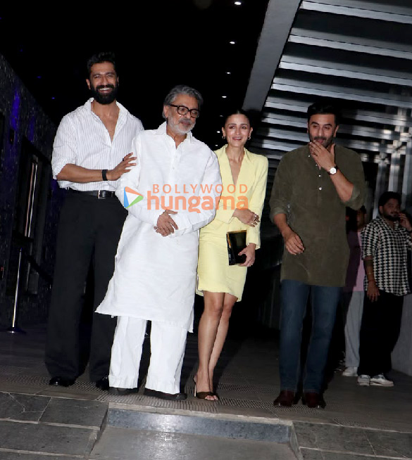 photos love war team sanjay leela bhansali ranbir kapoor alia bhatt and vicky kaushal snapped in bandra 4
