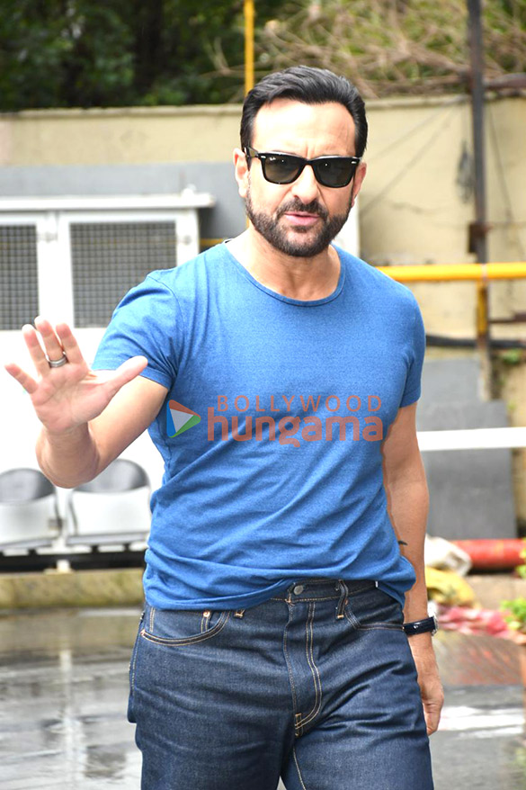 photos saif ali khan snapped promoting haiwaan 5