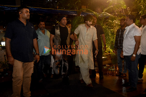 photos salman khan daisy shah iulia vantur varun sharma and others snapped at sohail khans house for ganpati visarjan 15
