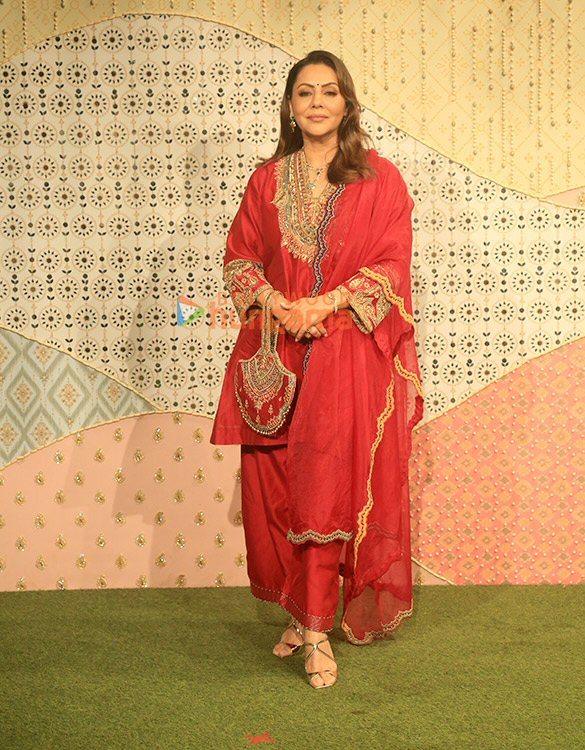 photos salman khan katrina kaif vicky kaushal and others snapped at ambani ganpati celebrations 10