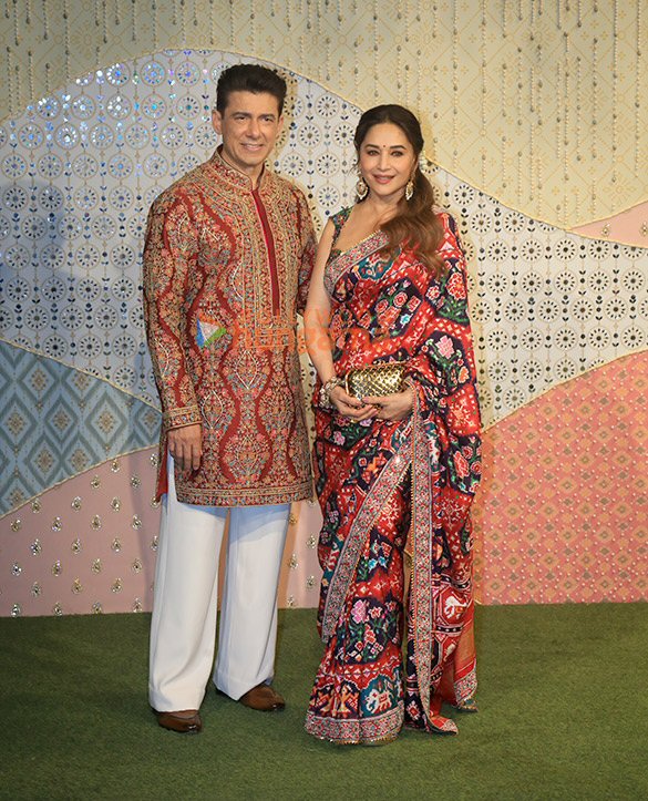 photos salman khan katrina kaif vicky kaushal and others snapped at ambani ganpati celebrations 21