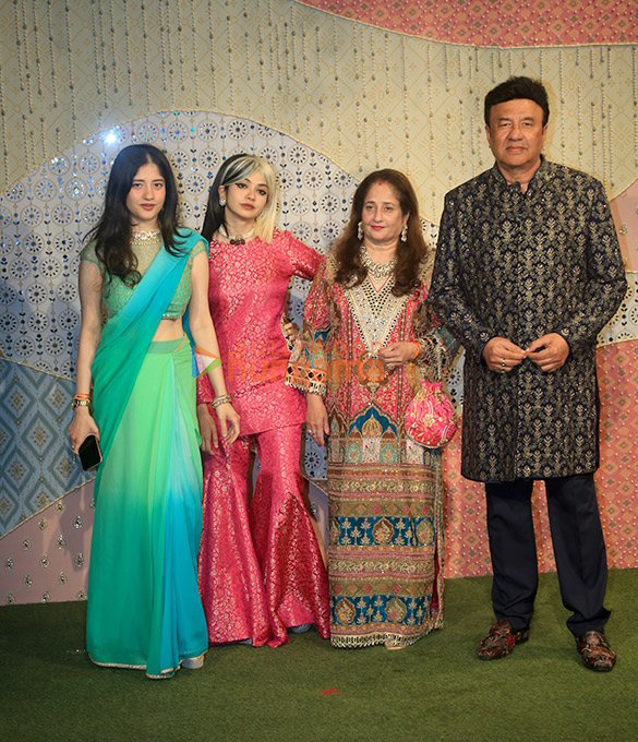 photos salman khan katrina kaif vicky kaushal and others snapped at ambani ganpati celebrations 43