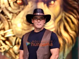 Photos: Salman Khan snapped on the sets of Bigg Boss 20