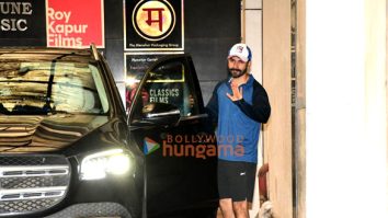 Photos: Varun Dhawan snapped outside a gym in Khar