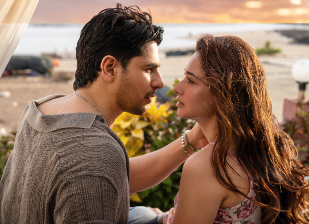 EXCLUSIVE: Check out Sidharth Malhotra and Tamannaah Bhatia’s intense chemistry in 'Samjho Na'; Tamannaah, Jubin Nautiyal to launch The Vvaan’s romantic track on September 2 in a mall
