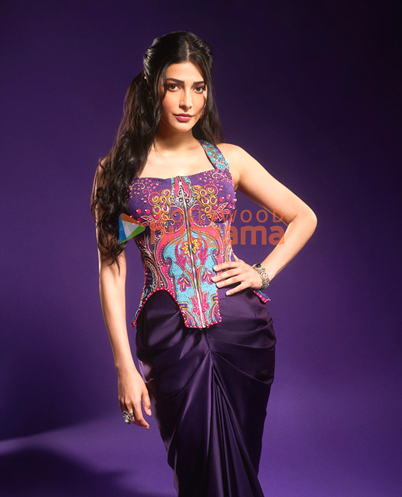 shruti haasan 7 33
