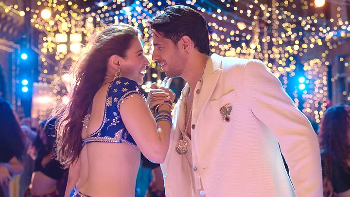 Thummak Thummak – The Vvaan | Sidharth Malhotra & Tamannaah | Dev N, Akasa, Tanishk B, Shabbir A Thummak Thummak – The Vvaan | Sidharth Malhotra & Tamannaah | Dev N, Akasa, Tanishk B, Shabbir A
