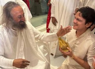 Vijay Varma seeks Sri Sri Ravi Shankar’s blessings before starting something new