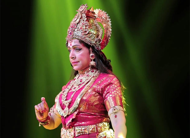 Hema Malini performs as goddess Durga in Hyderabad for Navratri; watch