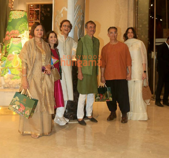 photos aamir khan gauri spratt nita ambani gauri khan 30