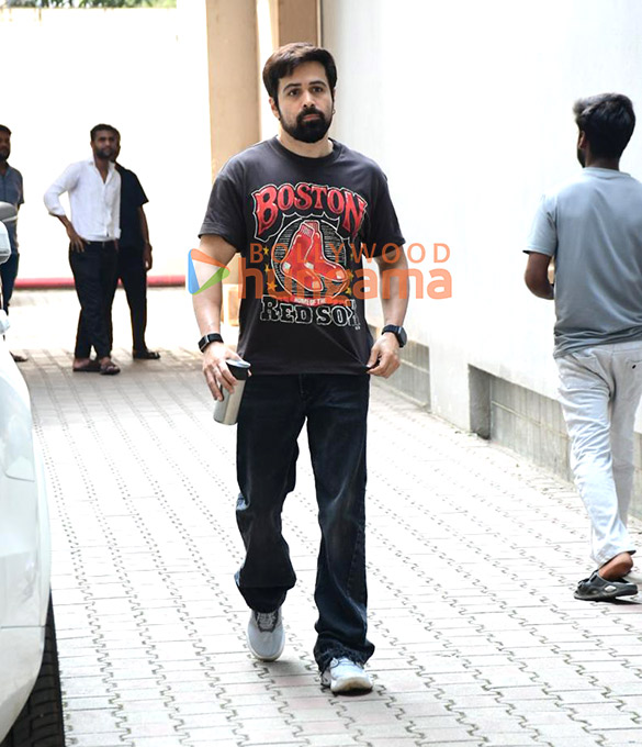 photos emraan hashmi snapped in town 4