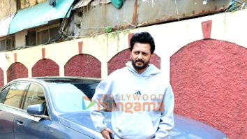 Photos: Riteish Deshmukh spotted a clinic in Bandra