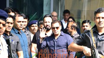 Photos: Salman Khan spotted at Kalini airport