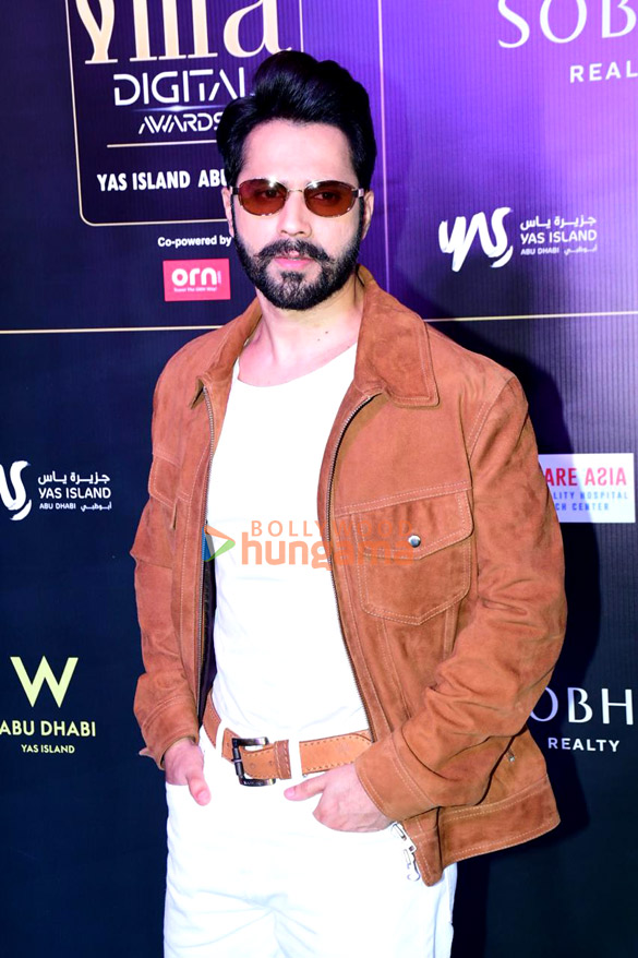photos shahid kapoor and varun dhawan snapped at iifa digital awards press conference 5