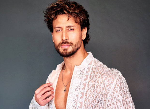 टाइगर श्रॉफ शूटिंग हादसा: मुंबई पुलिस ने 3 अज्ञात आरोपियों के खिलाफ एफआईआर दर्ज की, शूटरों का पता लगाने के लिए 15 टीमें बनाईं